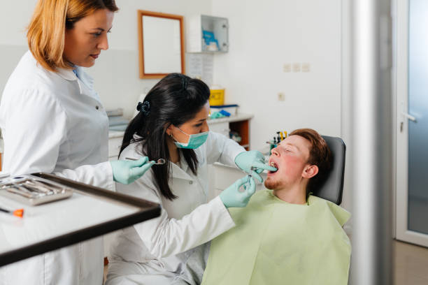 Best Broken or Cracked Tooth Emergency Dentist in Westwood, CA